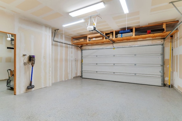 13601 Larrys Ln, Manchaca, TX 78652 - garage with a garage door opener