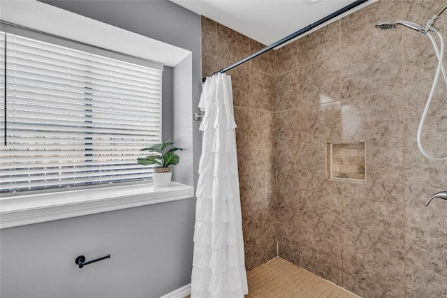 704 Firethorn Ln, Round Rock, TX 78664 - bathroom with tiled shower