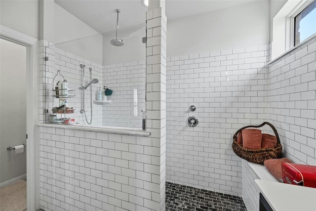 200 Isabella Way, Liberty Hill, TX 78642 - bathroom with tiled shower