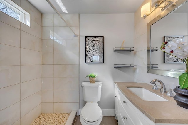 3510 Oak Springs Dr, Austin, TX 78721 - full bath featuring tiled shower and vanity