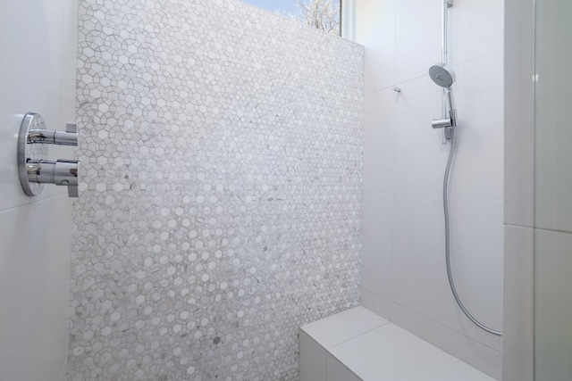 3201 Sunny Ln, Austin, TX 78731 - full bath with a tile shower