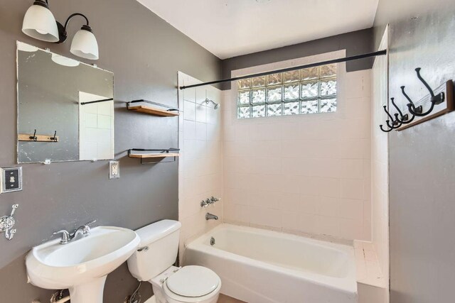 2308 Canterbury St, Austin, TX 78702 - photo 17