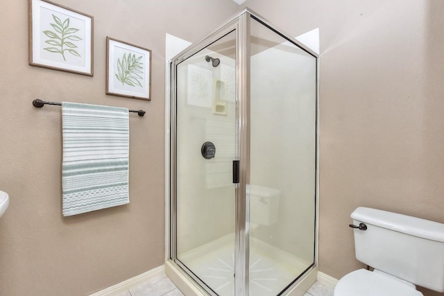 8016 Tahoe Parke Cir, Austin, TX 78726 - full bath featuring toilet, a shower stall, and baseboards