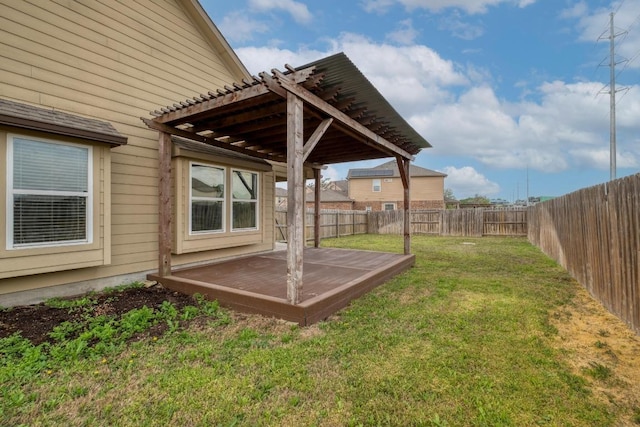 view of yard featuring a pergola