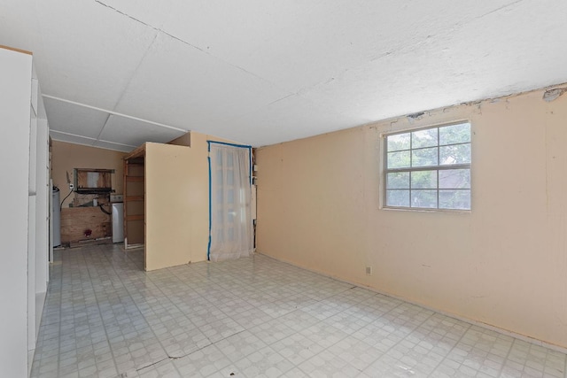 18309 Lake Oaks Dr, Jonestown, TX 78645 - unfurnished room featuring light flooring