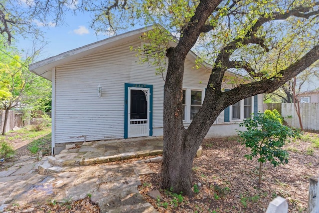 18309 Lake Oaks Dr, Jonestown, TX 78645 - view of rear view of property