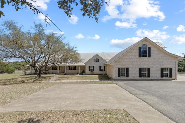 312 Quarterhorse Dr, Liberty Hill, TX 78642 - photo 3