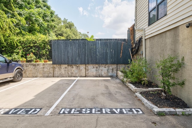 1704 W Ave Unit 108, Austin, TX 78701 - view of uncovered parking lot