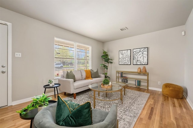 1410 Yorkshire Dr, Austin, TX 78723 - living area featuring wood finished floors and baseboards