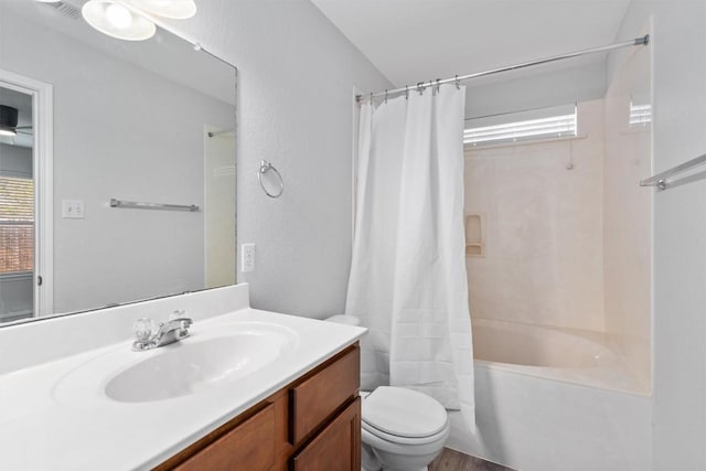 132 Grazing Horse Ln, Manchaca, TX 78652 - bathroom with toilet, shower / bath combo with shower curtain, and vanity