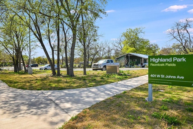100 E Lisa Dr, Austin, TX 78752 - view of community