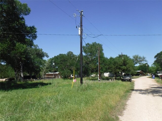 137 Winding Ln, Smithville, TX 78957
