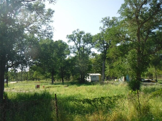 137 Winding Ln, Smithville, TX 78957