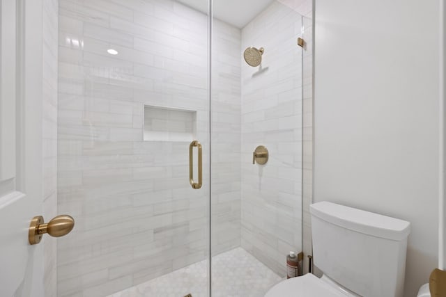 807 Terrace Mountain Dr, West Lake Hills, TX 78746 - full bath featuring toilet and a shower stall