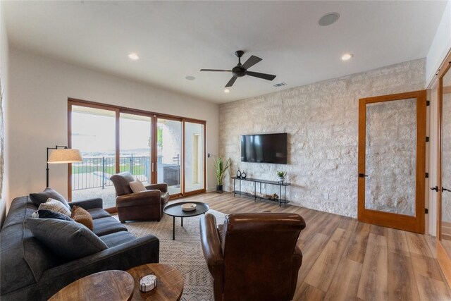 21005 Fawn Ridge Dr, Lago Vista, TX 78645 - photo 23