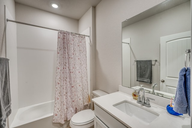 312 Heatherwood Ter, Marble Falls, TX 78654 - full bathroom featuring toilet, shower / bath combo with shower curtain, and vanity