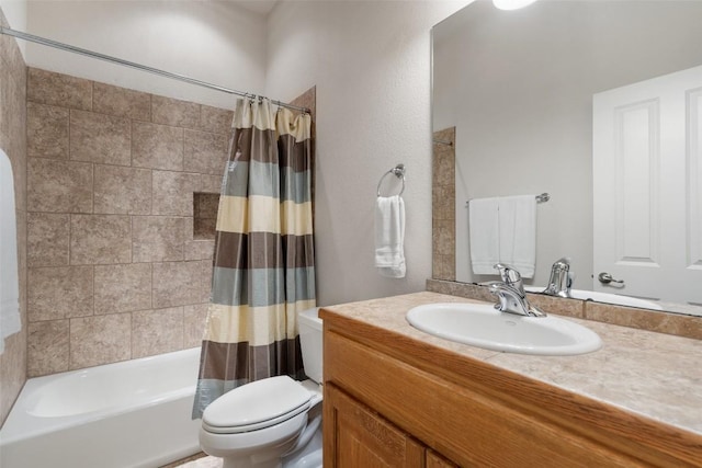 510 N Horseshoe Bay Blvd, Horseshoe Bay, TX 78657 - full bath with toilet, vanity, and shower / bath combination with curtain
