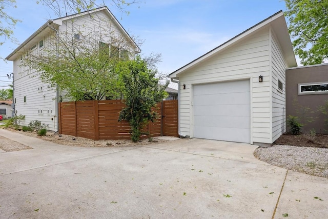 1506 Payne Ave Unit A, Austin, TX 78757 - view of side of home with driveway