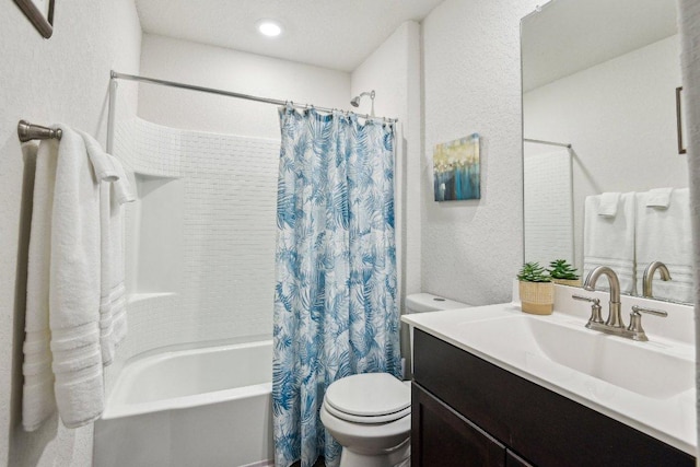 759 Ocelot Ct, Seguin, TX 78155 - full bath featuring shower / tub combo with curtain, vanity, and a textured wall