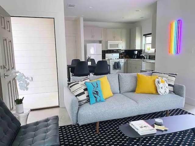 2012 Willow St Unit B, Austin, TX 78702 - view of living area