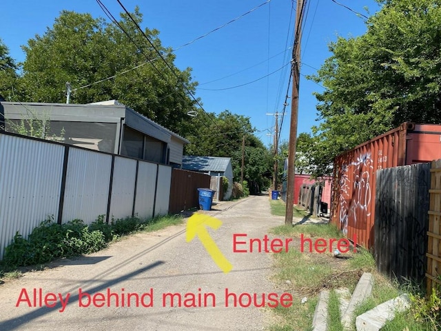 2012 Willow St Unit B, Austin, TX 78702 - view of road