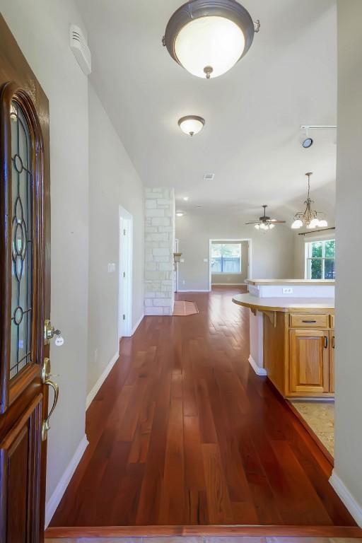 125 Sabine Dr, Georgetown, TX 78628 - photo 5