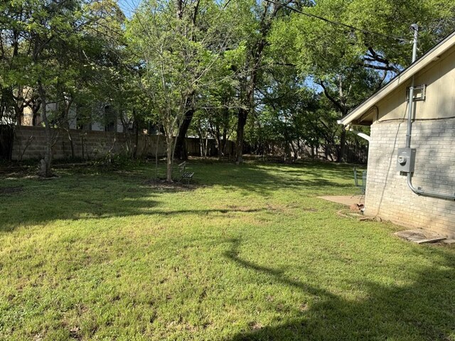 11202 Balcones Woods Cv, Austin, TX 78759 - photo 6