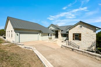 116 Courtside Way, Spicewood, TX 78669 - photo 4