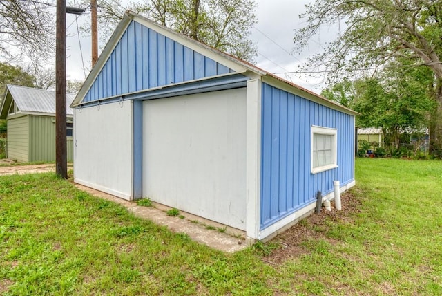view of outbuilding featuring an outdoor structure