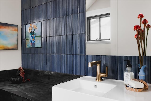 901 Wayside Dr, Austin, TX 78703 - bathroom featuring lofted ceiling and vanity