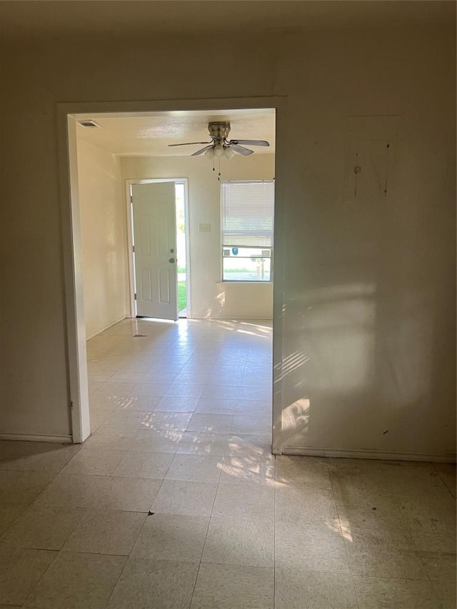 410 Railroad St, San Marcos, TX 78666 - empty room featuring a ceiling fan