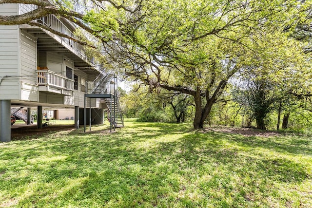 5306 Indio Cv, Austin, TX 78745 - view of green lawn with stairway