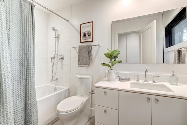2009 Riverview St, Austin, TX 78702 - full bath with toilet, vanity, and shower / tub combo with curtain