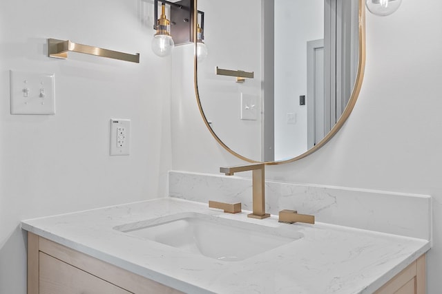 2450 Wickersham Ln Unit 2013, Austin, TX 78741 - bathroom featuring vanity