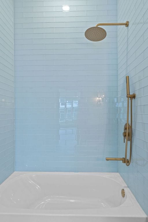 2450 Wickersham Ln Unit 2013, Austin, TX 78741 - bathroom with shower / tub combination