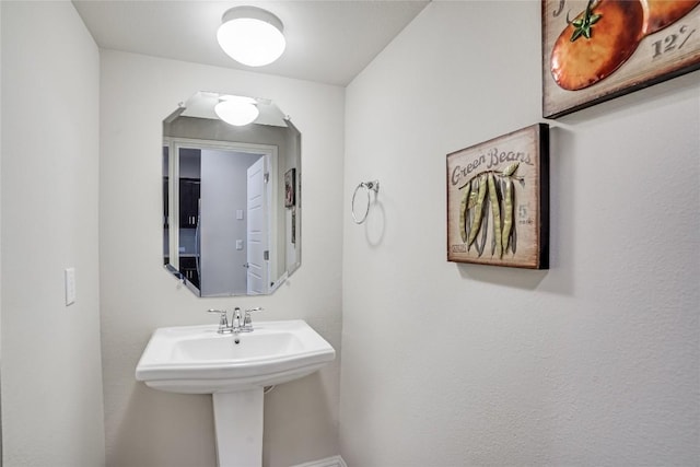13800 Lyndhurst St Unit 325, Austin, TX 78717 - view of bathroom