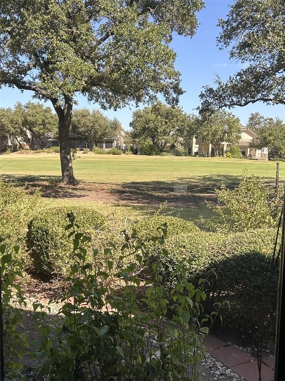 712 Rolling Green Dr, Lakeway, TX 78734 - view of yard