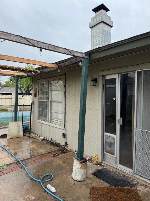 2100 Heights Blvd, Taylor, TX 76574 - view of patio / terrace