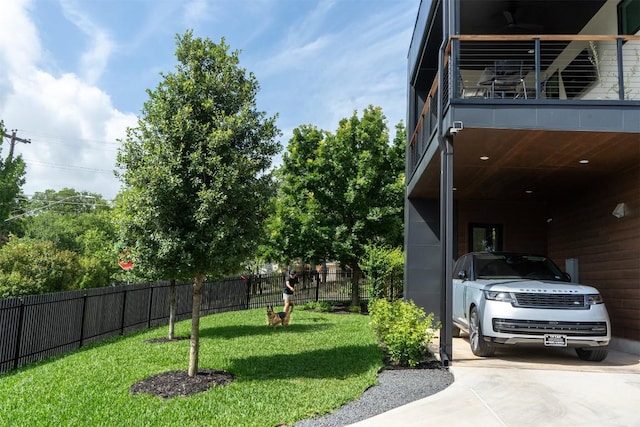 1510 Bellaire Dr, Austin, TX 78741 - view of yard featuring a carport