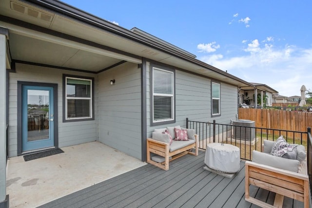 7800 Linnie Ln, Austin, TX 78724 - wooden terrace featuring outdoor lounge area