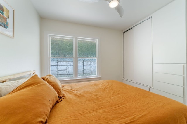 239 Brahan Blvd, San Antonio, TX 78215 - bedroom with a ceiling fan and a closet
