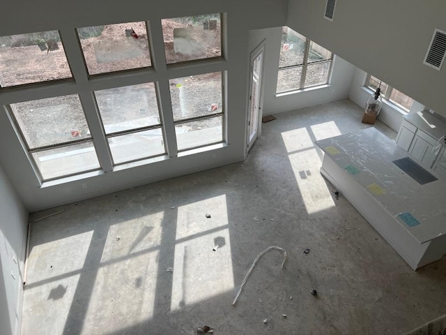 909 Landing Ln, Leander, TX 78641 - view of unfurnished living room
