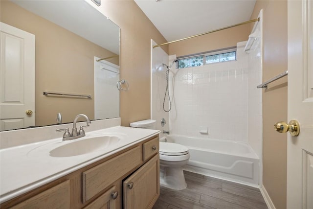 9120 Fainwood Ln, Austin, TX 78749 - full bath featuring wood finished floors, vanity, and  shower combination