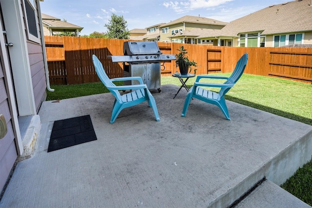 11913 Natures Bnd, Austin, TX 78753 - fenced backyard with area for grilling and a patio