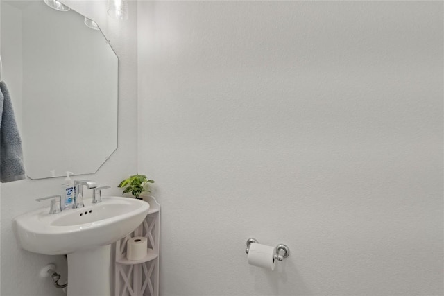 708 Leeward Pass, Leander, TX 78641 - view of bathroom