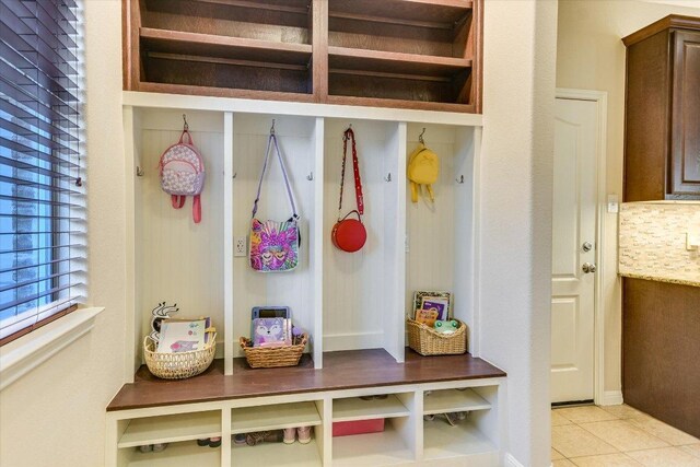 431 Ridgetop Bnd, Cedar Park, TX 78613 - mudroom featuring light tile patterned floors