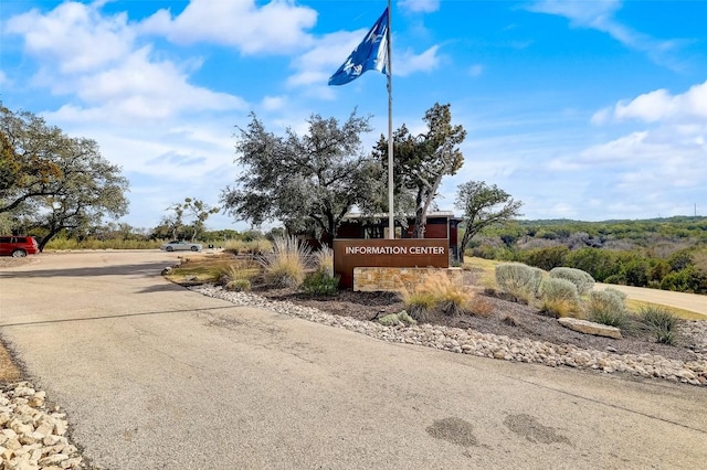 view of community / neighborhood sign