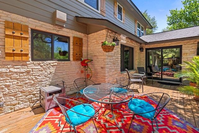 2906 Quail Run Dr, Round Rock, TX 78681 - view of patio with outdoor dining area and a deck