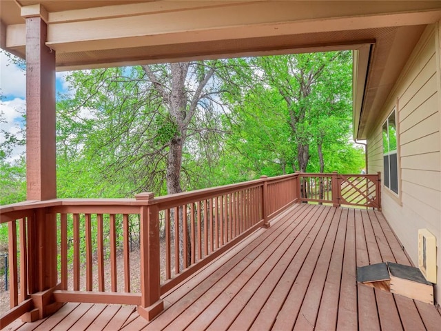 1008 Laurel Oak Cir, Marble Falls, TX 78654 - view of wooden terrace