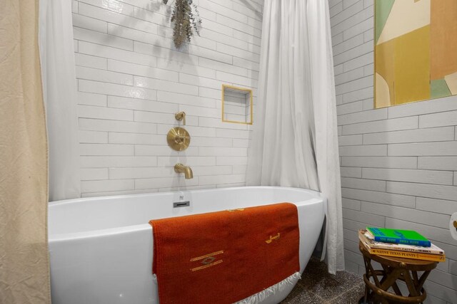 2007 Alameda Dr, Austin, TX 78704 - view of full bath